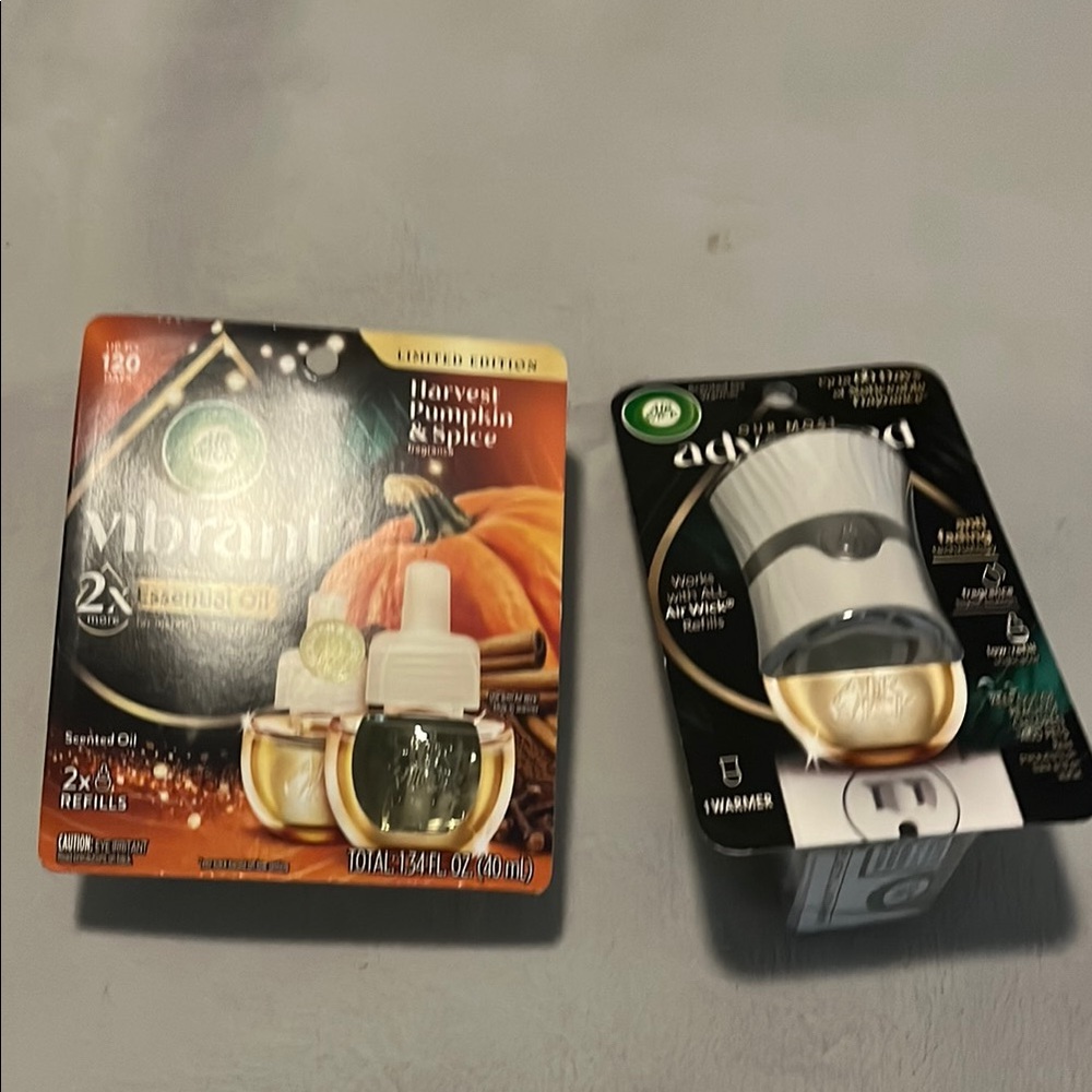 NWT Air Wick Vibrant Pumpkin Spice Refills and Oil Warmer